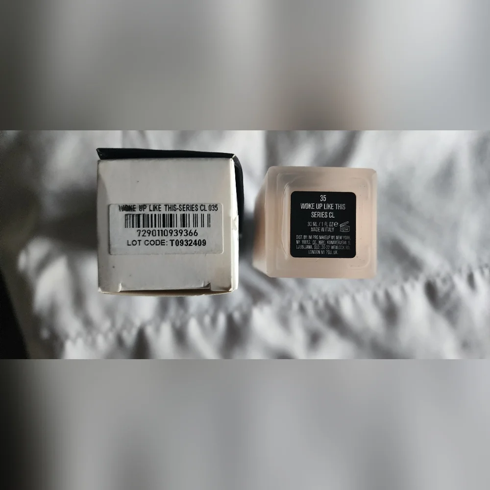IL MAKIAGE Flawless Base Foundation - Light Ivory - Picture 2 of 3